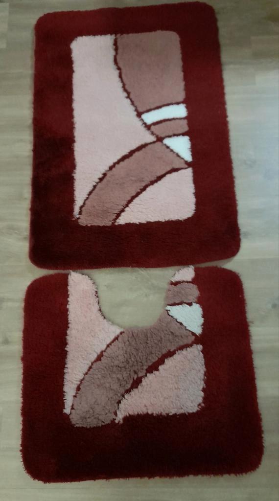 Badmat & WC Mat Set - Donkerrood/Roze, Huis en Inrichting, Badkamer | Badtextiel en Accessoires, Zo goed als nieuw, Badmat, Rood