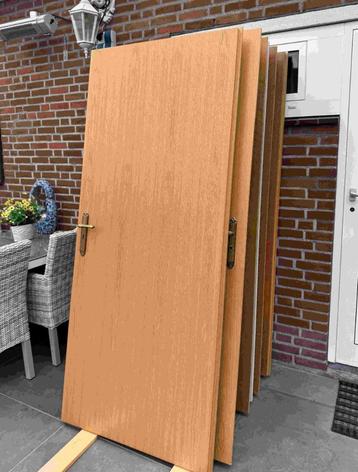 Eiken binnendeuren opdek beschikbaar voor biedingen