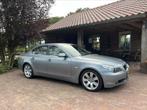 BMW 5-Serie 3.0 I 530 AUT 2004 Grijs, Auto's, BMW, Automaat, Achterwielaandrijving, Beige, 2000 kg