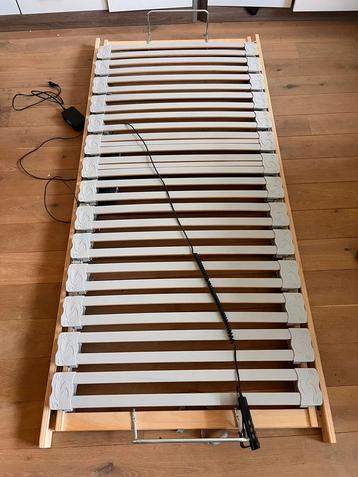 Elektrisch verstelbare lattenbodem 90x 200 beschikbaar voor biedingen