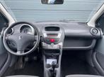 Peugeot 107 1.0-12V XR 2007 Grijs 3-Drs Goed onderhouden, Voorwielaandrijving, Stof, Zwart, 4 stoelen