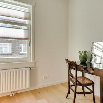 Witte plinten beschikbaar voor biedingen