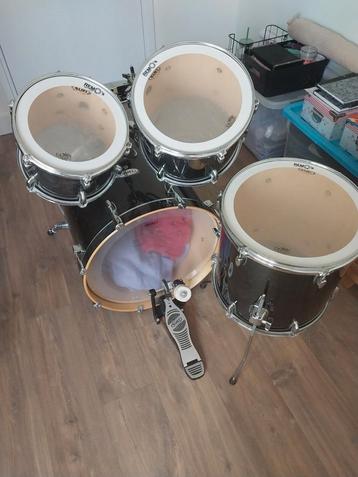 Drumstel mapex v series beschikbaar voor biedingen