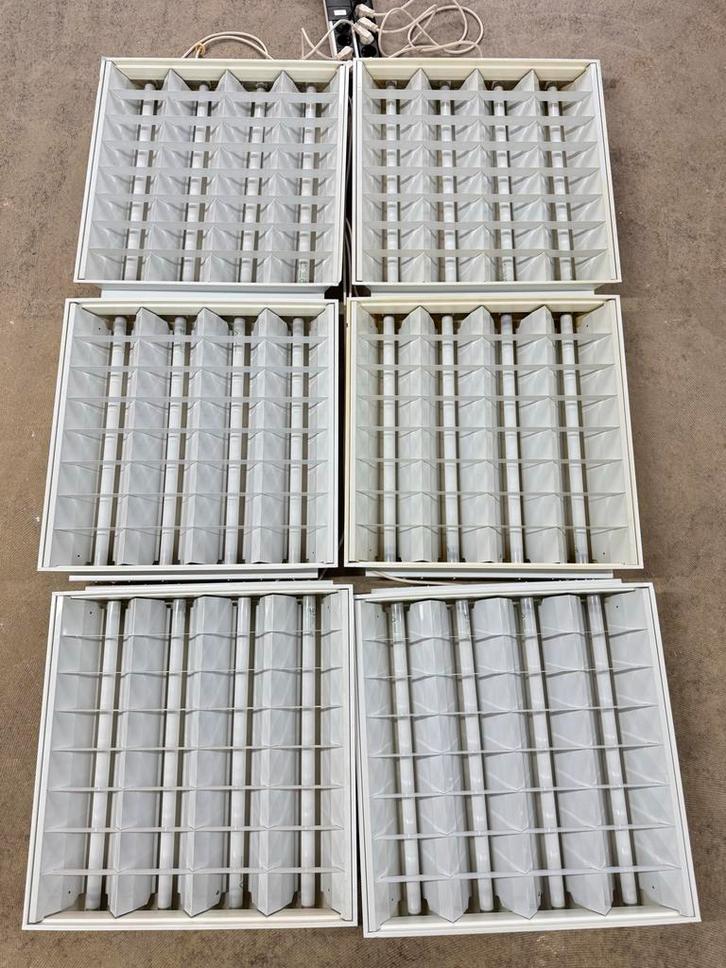 6x TL-armaturen 60x60cm incl. buizen & raster - Sneek, Huis en Inrichting, Lampen | Plafondlampen, Gebruikt, Metaal, Ophalen