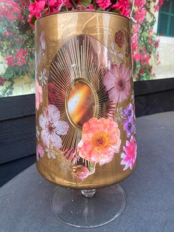 vaas hand made beschikbaar voor biedingen