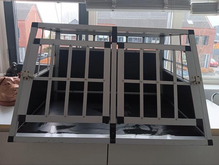 Lichtgewicht hondenbench (voor in de auto), Dieren en Toebehoren, Hondenbenches, Gebruikt, Ophalen of Verzenden