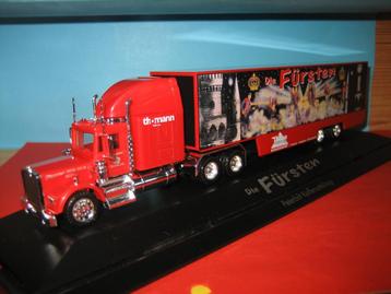 USA  Fuursten  PETERBILT  in PC-vitrine  Herpa beschikbaar voor biedingen