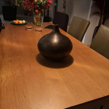 vaas beschikbaar voor biedingen