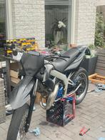 Derbi senda sm 2008 met kenteken, Ophalen, 6 versnellingen, Maximaal 45 km/u, Zo goed als nieuw