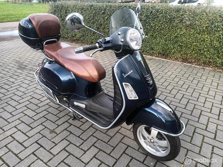 Vespa GTS 300 i.e. Super Touring ABS 7550 kms Inruil Kan, Motoren, Motoren | Overige merken, Bedrijf, Scooter, 12 t/m 35 kW
