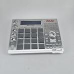 AKAI MPC studio zilver, Akai, Zo goed als nieuw, Support@akai.com, Akai Professional
200 Scenic View Drive
Suite 201
Cumberland, RI 02864
United States