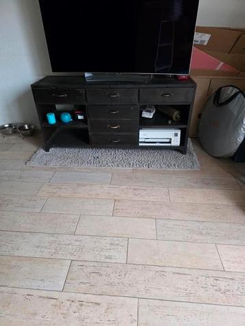 tv meubel beschikbaar voor biedingen