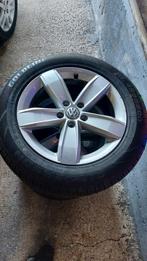 VW Tiguan originele velgen met vier seizoensbanden, Gebruikt, Banden en Velgen, 17 inch, Ophalen of Verzenden