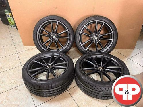 19 Inch Passat  Arteon Velgen met Banden 3G0601025BS, Auto-onderdelen, Banden en Velgen
