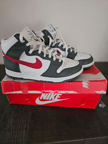 Nike Dunk High - Maat 40,5 beschikbaar voor biedingen