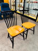 Set van twee vintage spijlenstoelen, Huis en Inrichting, Stoelen, Ophalen, A, A, A