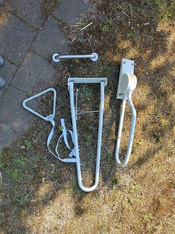 Toiletbeugel badbeugel bedbeugel  beschikbaar voor biedingen