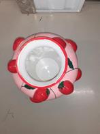 Aardewerk vaas met aardbeien, 50 tot 75 cm, Ophalen of Verzenden, Zo goed als nieuw, Onbekend