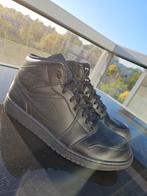 Air Jordan 1 mid black, Kleding | Heren, Schoenen, Ophalen of Verzenden, Zo goed als nieuw, Zwart