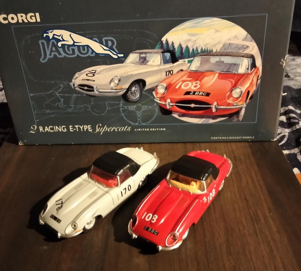 Corgy Toy Gift set, Hobby en Vrije tijd, Modelauto's | 1:43, Ophalen of Verzenden, Zo goed als nieuw, Auto, Dinky Toys