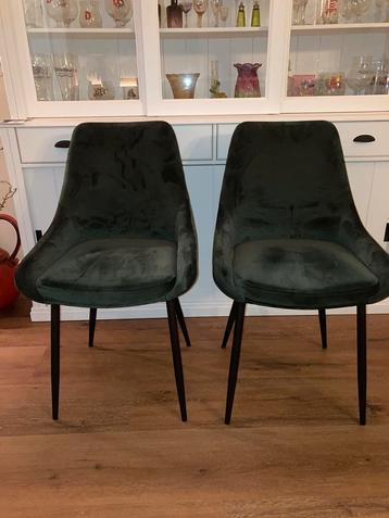 2 velours donkergroene eettafelstoelen beschikbaar voor biedingen