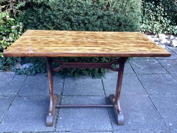 Oude Franse café bistro tafel met koperbeslag beschikbaar voor biedingen