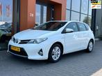 Toyota Auris 1.8 Hybrid|Automaat|Navi|Clima|Cruise|Trekhaak, Gebruikt, 4 cilinders, Wit, Origineel Nederlands