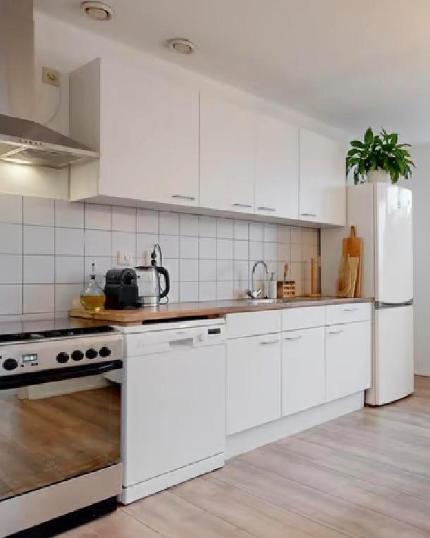 Wit Bruynzeel Keuken met kunstof Houten Blad, Huis en Inrichting, Keuken | Complete keukens, Zo goed als nieuw, Enkelwandige keuken