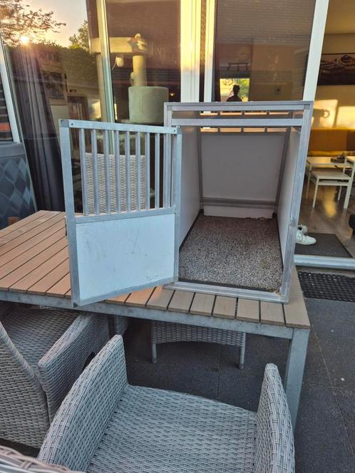 Hond mee op vakantie? Mooie stevige smalle hondenbench, Dieren en Toebehoren, Hondenbenches, Zo goed als nieuw, Ophalen of Verzenden