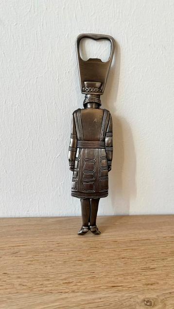 Vintage Londen Soldaat Flesopener beschikbaar voor biedingen