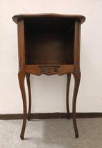 elegant eiken nachttafeltje, nachtkastje, bijzettafel, Antiek en Kunst, Antiek | Meubels | Tafels, Ophalen