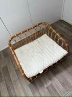 Grote rieten kattenmand inclusief kussen!, Dieren en Toebehoren, Kattenmanden, Ophalen, Zo goed als nieuw, Riet