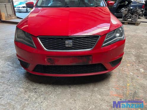 SEAT TOLEDO 4 ROOD Voorbumper 2012-2019, Auto-onderdelen, Carrosserie en Plaatwerk, Bumper, Seat, Voor, Gebruikt, Ophalen of Verzenden