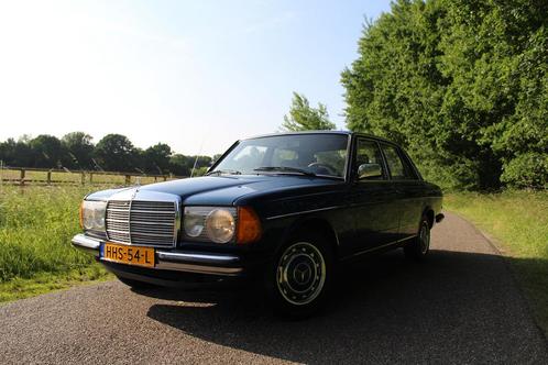 Mercedes-Benz W123 200D 1984 Blauw - belastingvrij, Auto's, Mercedes-Benz, Particulier, 200-Serie, Metallic lak, Radio, Trekhaak
