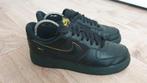 Nike Air Force 1 - Zwart/Goud - Maat 42, Kleding | Heren, Schoenen, Zwart, Nike, Ophalen of Verzenden, Sneakers of Gympen