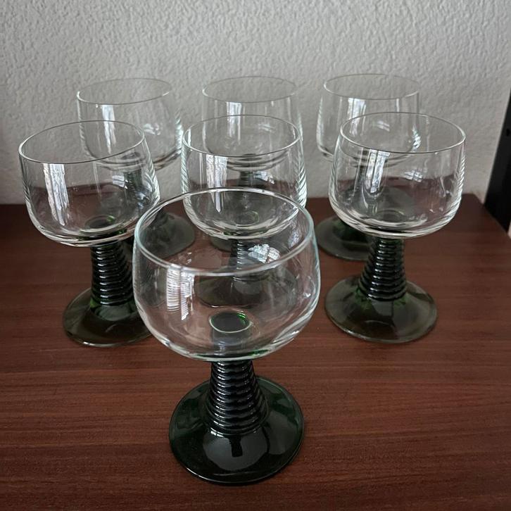 7 Roemer Wijnglazen Klein Model, Huis en Inrichting, Keuken | Servies, Zo goed als nieuw, Glas of Glazen, Overige stijlen, Glas
