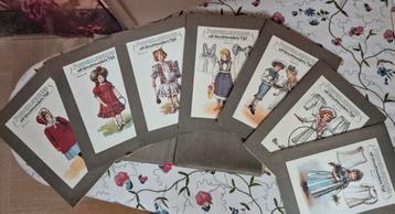Poppenkleertjes uit oma's tijd, met foto's beschikbaar voor biedingen