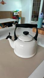 Le Creusset fluitketel - kleur wit, Huis en Inrichting, Keuken | Keukenbenodigdheden, Ophalen of Verzenden, Gebruikt
