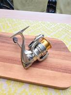 Prachtige Shimano Twinpower Mg 2500S compleet met doos en th, Watersport en Boten, Ophalen of Verzenden, Zo goed als nieuw, Molen