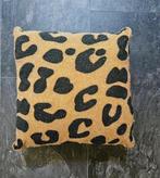 Kussen panterprint A la collection, Huis en Inrichting, Woonaccessoires | Kussens, Ophalen of Verzenden, Zo goed als nieuw, Overige kleuren
