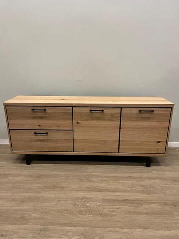 Henders en Hazel Ridgefield dressoir 190cm nu voor €799,- beschikbaar voor biedingen