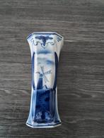 HELEMAAL GAAF!!ANTIEKE DELFTS BLAUWE  ACHTHOEKIGE VAAS, Ophalen of Verzenden