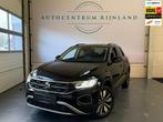 Volkswagen T-ROC 1.5 TSI Life Edition 1 JAAR BOVAG GARANTIE, Auto's, 1498 cc, 4 cilinders, 150 pk, Leder en Stof