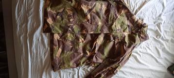 Nederlandse militairen vest  beschikbaar voor biedingen