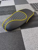 Vespa Sprint 125 Custom Zadel Automatisch Slot Carbon NIEUW, Motoren, Ophalen of Verzenden