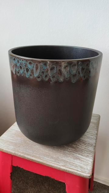 grote bloempot kerstboom keramiek zwart turquoise Intratuin  beschikbaar voor biedingen