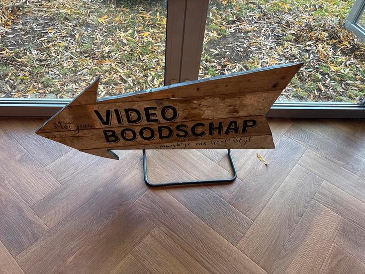 Retro bord video boodschap., Hobby en Vrije tijd, Feestartikelen, Versiering, Ophalen of Verzenden