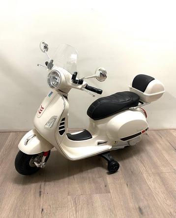 Mini Vespa Scooter Voor kinderen | 12V & Rijklaar beschikbaar voor biedingen