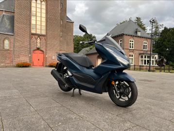 Honda PCX 125cc bouwjaar 2022 Motorscooter beschikbaar voor biedingen