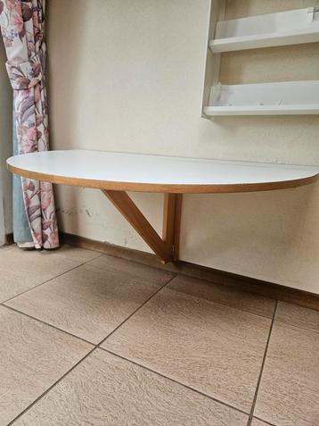 Witte inklapbare houten wandtafel  beschikbaar voor biedingen